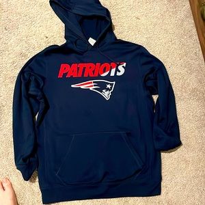 Patriots medium therma fit hoodie!